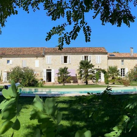Bed and Breakfast Domaine Du Papillon Lesparre-Médoc Exteriér fotografie