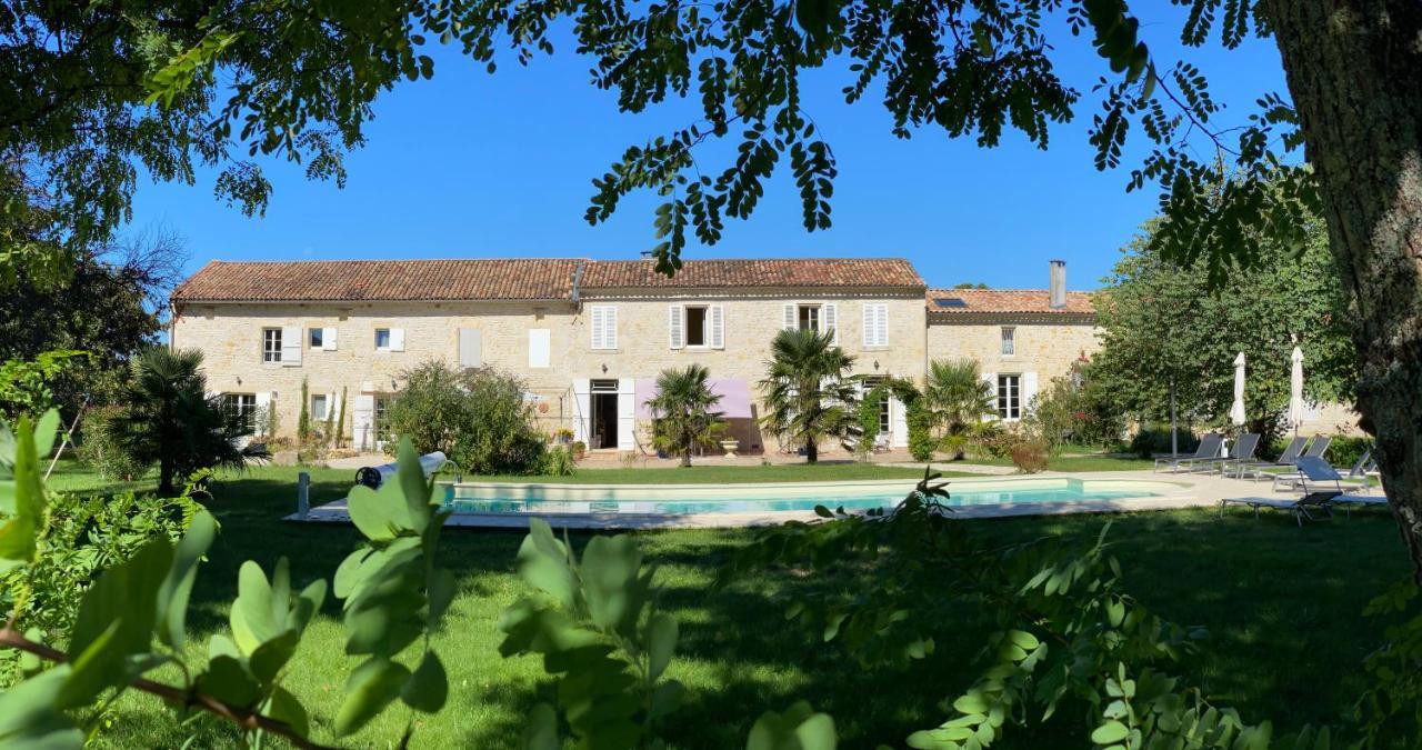 Bed and Breakfast Domaine Du Papillon Lesparre-Médoc Exteriér fotografie