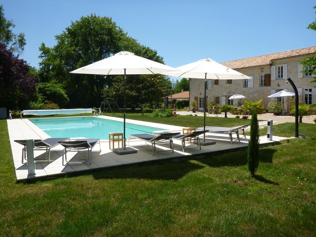 Bed and Breakfast Domaine Du Papillon Lesparre-Médoc Exteriér fotografie
