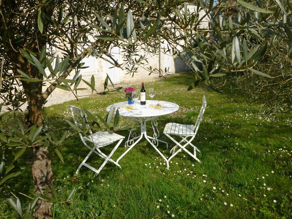 Bed and Breakfast Domaine Du Papillon Lesparre-Médoc Pokoj fotografie
