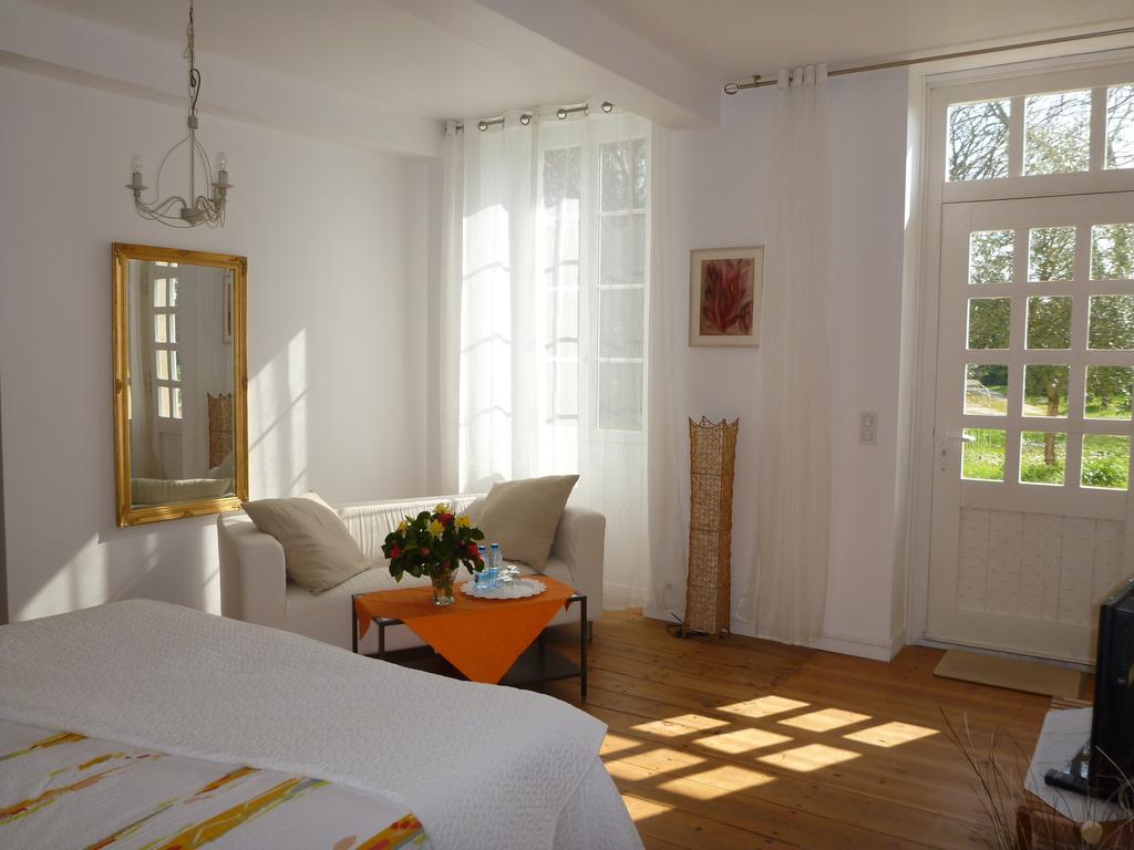 Bed and Breakfast Domaine Du Papillon Lesparre-Médoc Pokoj fotografie