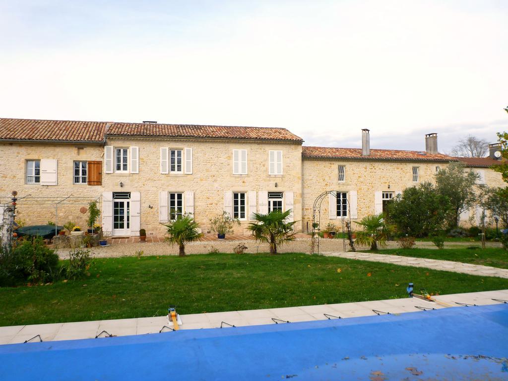 Bed and Breakfast Domaine Du Papillon Lesparre-Médoc Exteriér fotografie