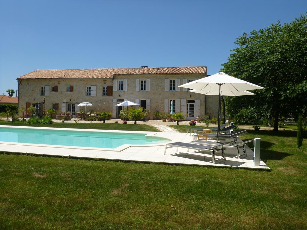 Bed and Breakfast Domaine Du Papillon Lesparre-Médoc Exteriér fotografie
